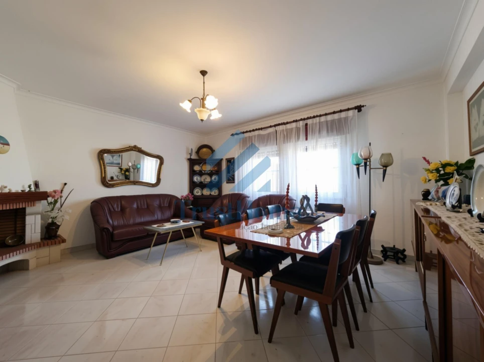 Apartamento T2 para Venda em São Domingos de Rana Foto 2