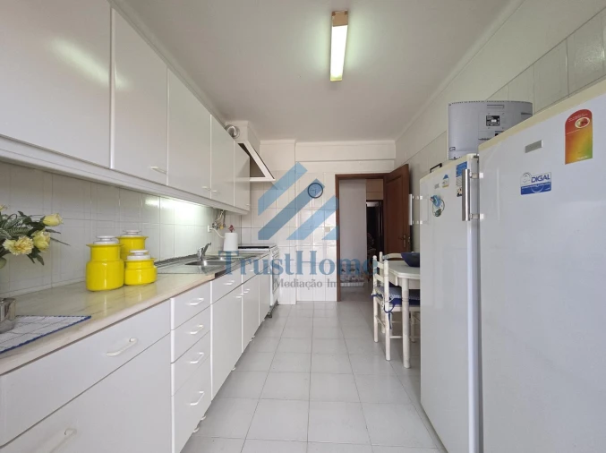 Apartamento T2 para Venda em São Domingos de Rana Foto 13