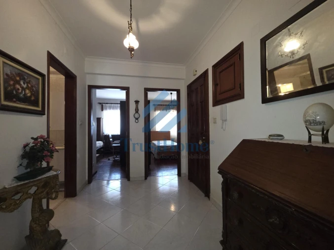 Apartamento T2 para Venda em São Domingos de Rana Foto 3
