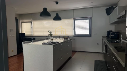Moradia T3 para Venda em Santa Maria da Feira, Travanca, Sanfins e Espargo