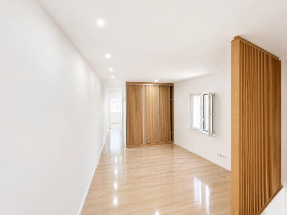 Apartamento T5 para Venda em Pedrouços Foto 17