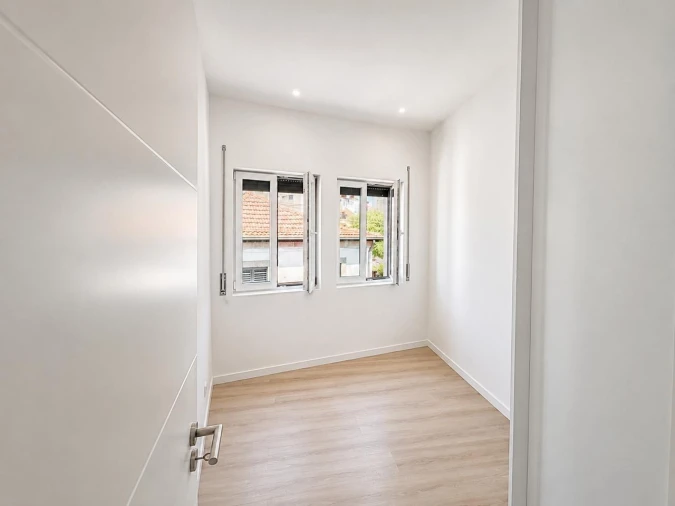 Apartamento T5 para Venda em Pedrouços Foto 16