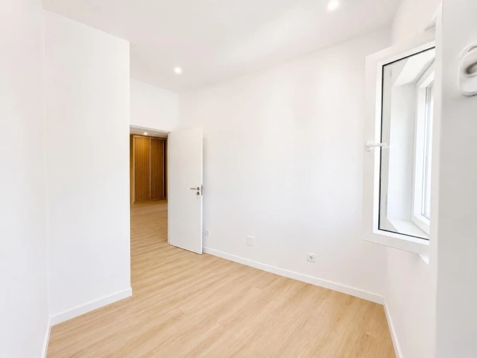 Apartamento T5 para Venda em Pedrouços Foto 18