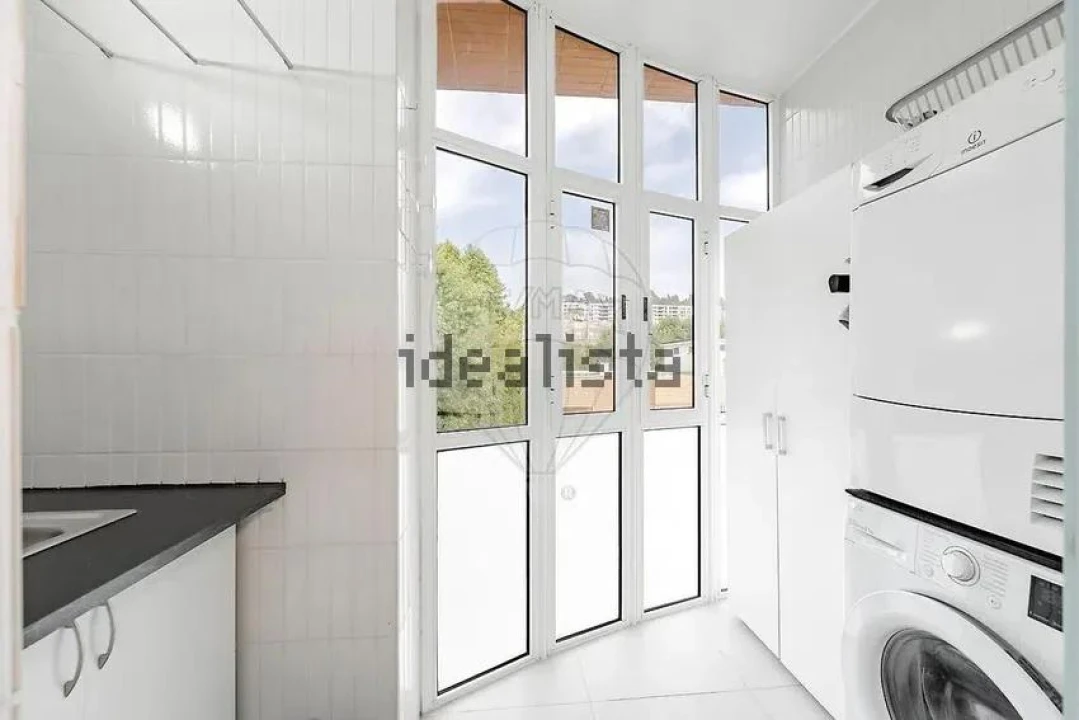 Apartamento T4 para Venda em Creixomil Foto 13