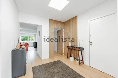Apartamento T4 para Venda em Creixomil