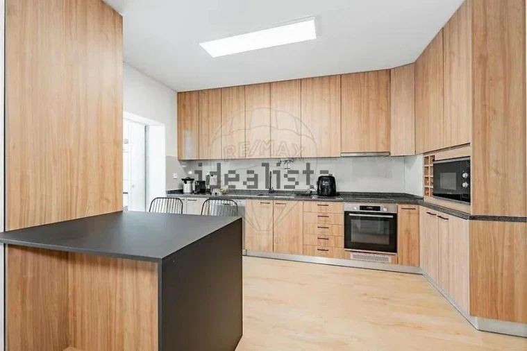 Apartamento T4 para Venda em Creixomil Foto 10