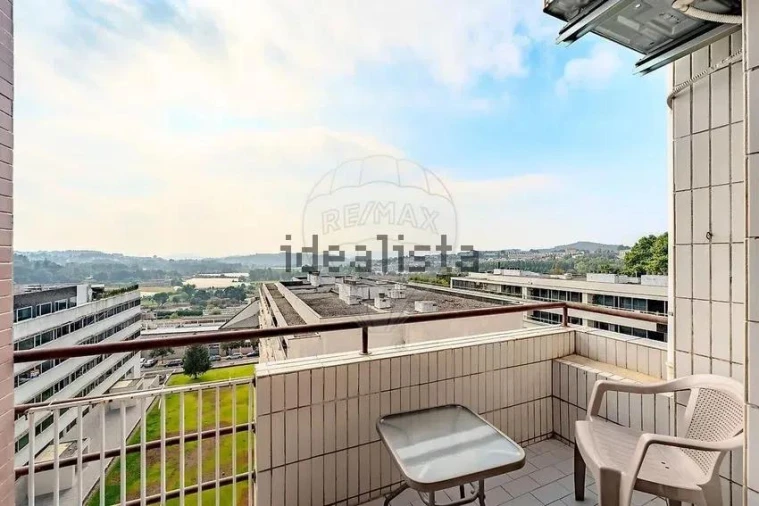 Apartamento T4 para Venda em Creixomil Foto 17