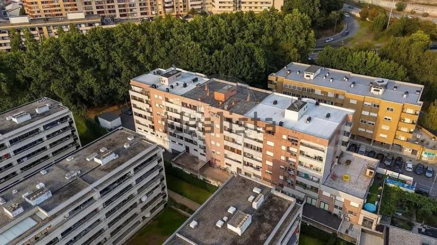 Apartamento T4 para Venda em Creixomil Foto 41