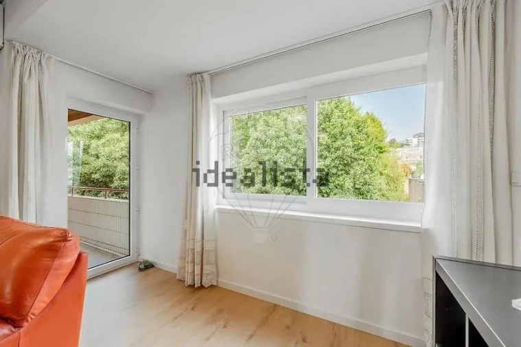 Apartamento T4 para Venda em Creixomil Foto 7