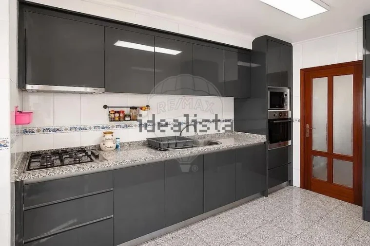 Apartamento T3 para Venda em Pedroso e Seixezelo Foto 13