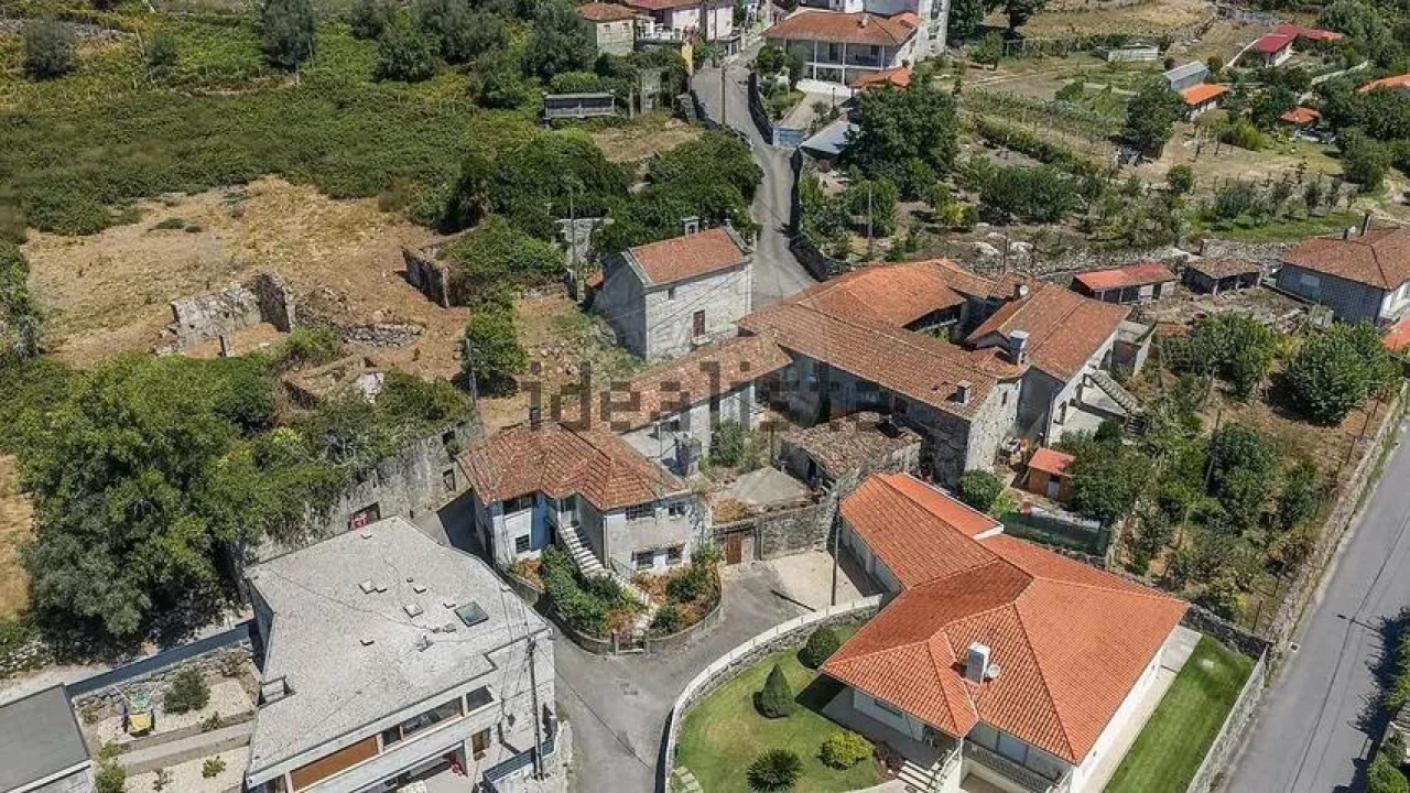 Moradia T5 para Venda em Travassos Foto 27