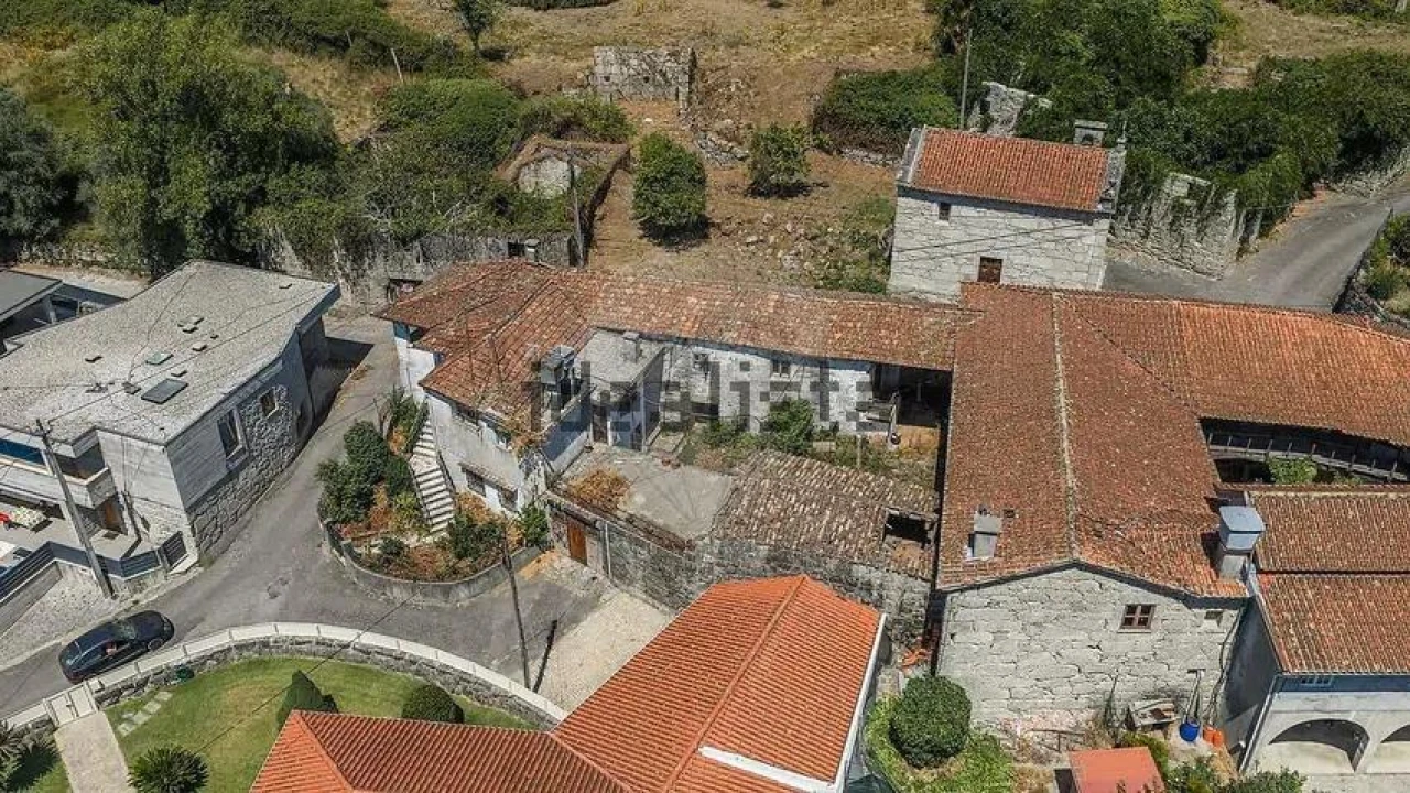 Moradia T5 para Venda em Travassos Foto 28