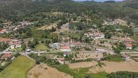 Moradia T5 para Venda em Travassos