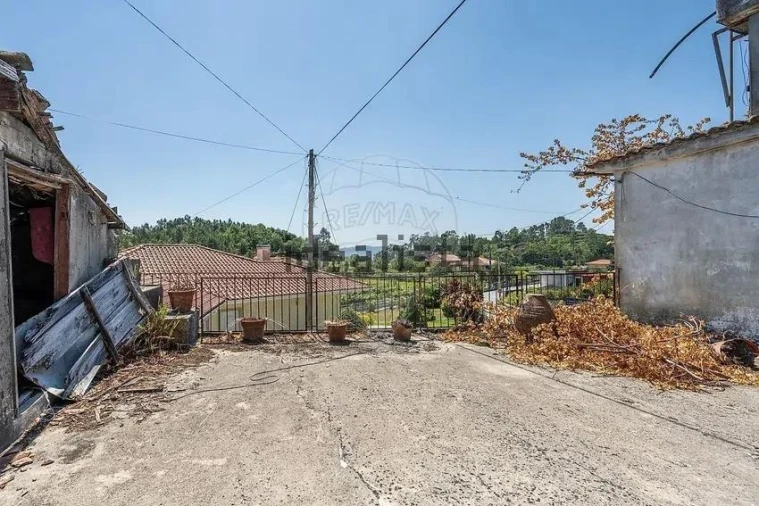 Moradia T5 para Venda em Travassos Foto 18