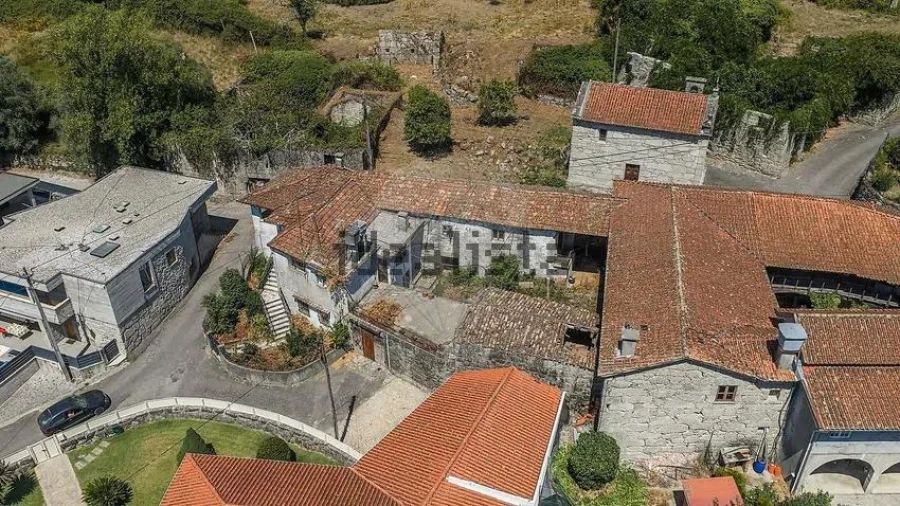 Moradia T5 para Venda em Travassos Foto 28