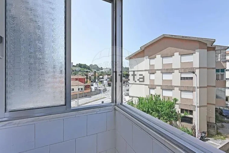 Apartamento T2 para Venda em Oliveira do Douro Foto 27
