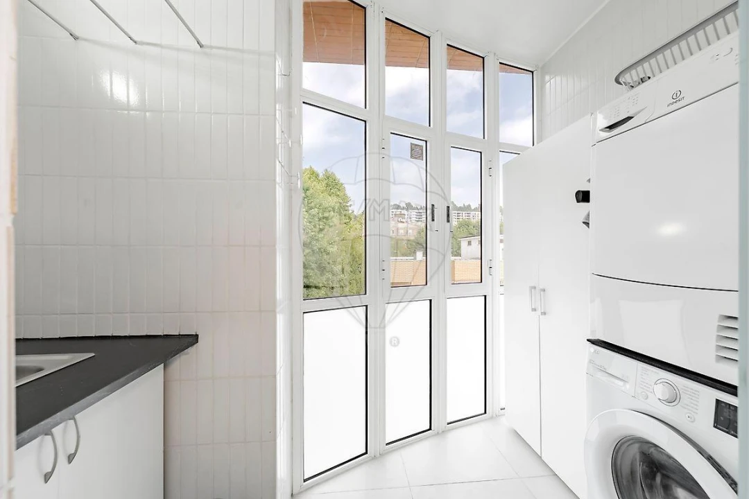 Apartamento T4 para Venda em Creixomil Foto 13
