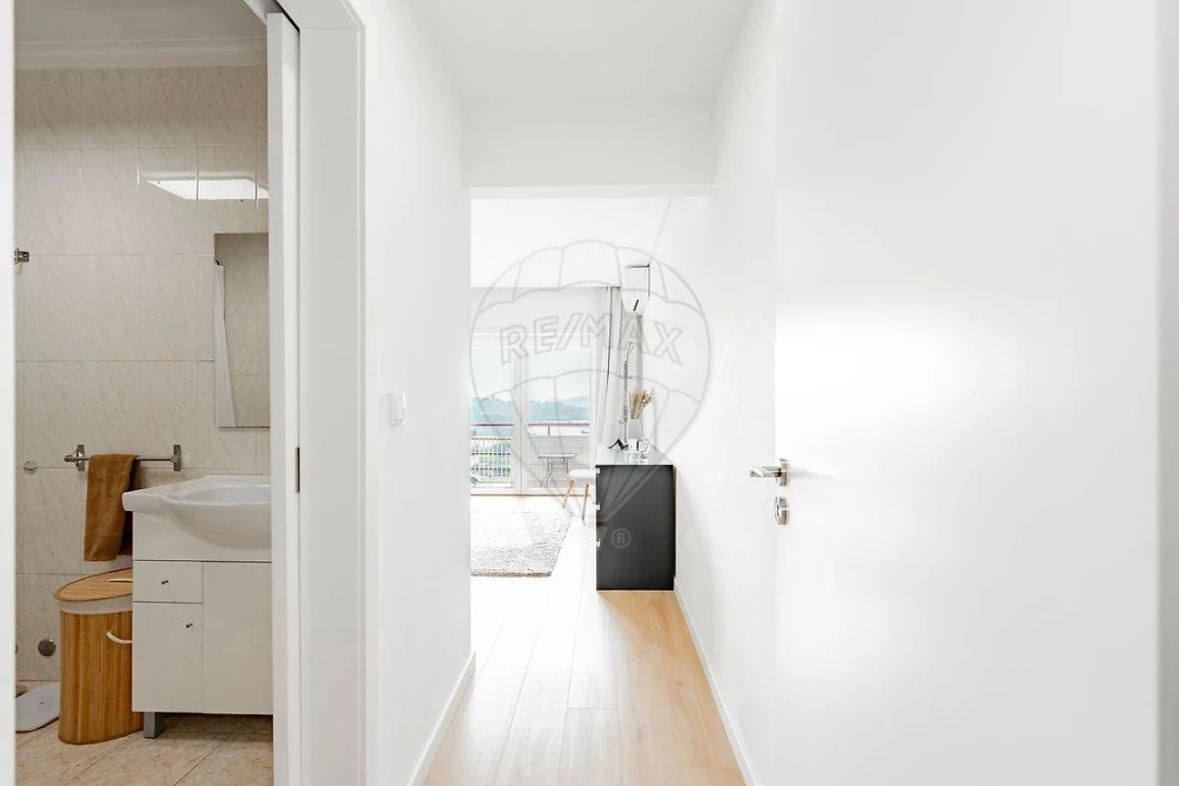 Apartamento T4 para Venda em Creixomil Foto 23