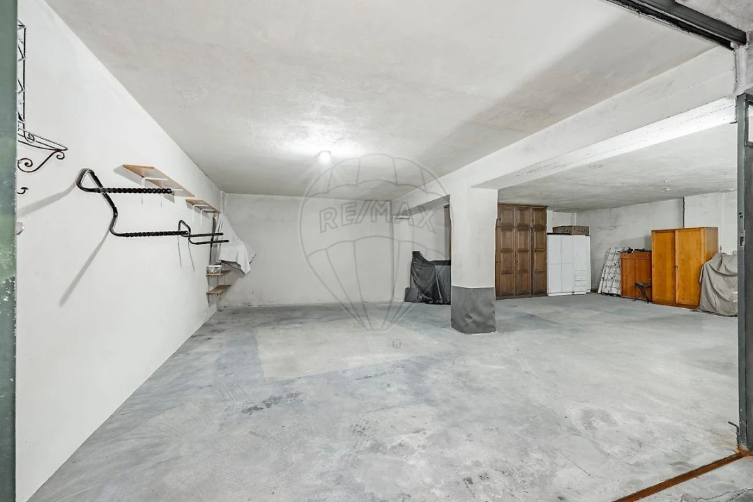 Apartamento T4 para Venda em Creixomil Foto 34