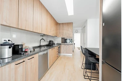 Apartamento T4 para Venda em Creixomil