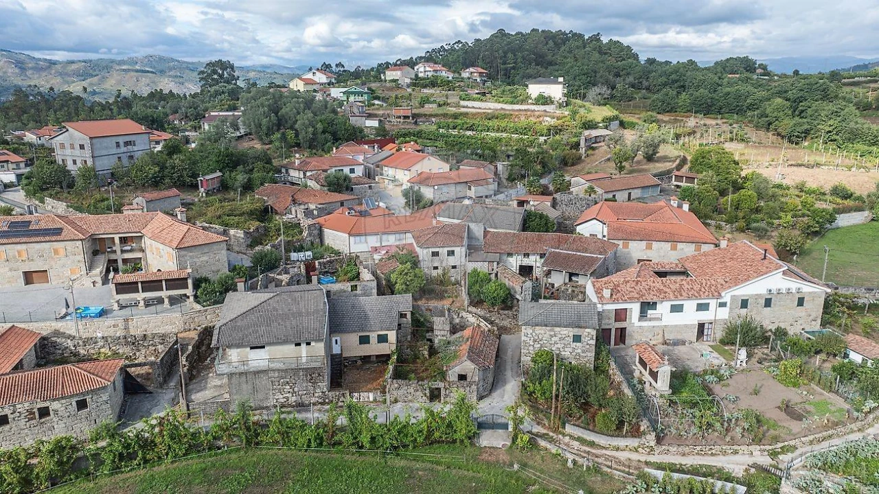 Moradia T2 para Venda em Sobradelo da Goma Foto 8