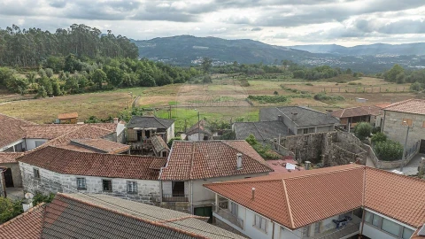 Moradia T2 para Venda em Sobradelo da Goma