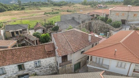 Moradia T2 para Venda em Sobradelo da Goma
