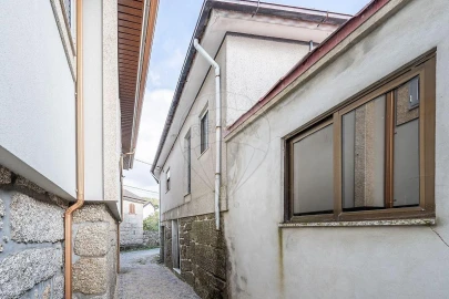 Moradia T2 para Venda em Sobradelo da Goma