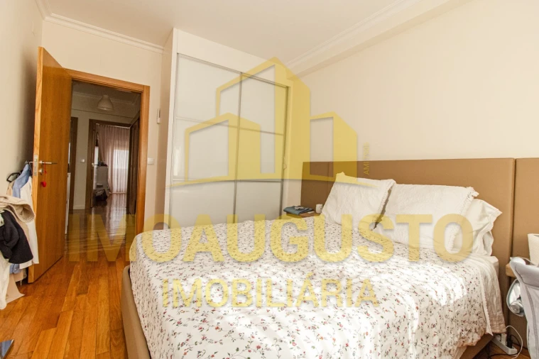 Apartamento T3 para Venda em Guarda Foto 12