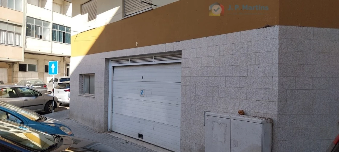 Armazém para Venda em Seixal, Arrentela e Aldeia de Paio Pires Foto 3