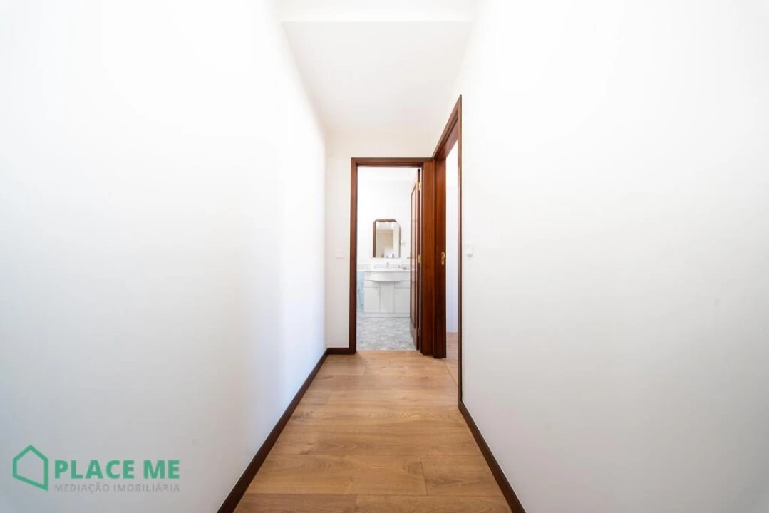 Apartamento T1 para Arrendamento em Nogueira, Fraião e Lamaçães Foto 11