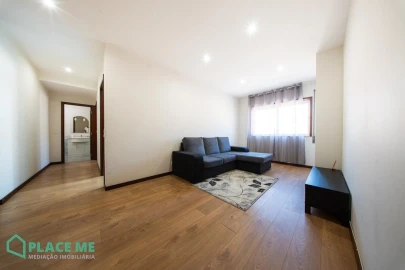 Apartamento T1 para Arrendamento em Nogueira, Fraião e Lamaçães