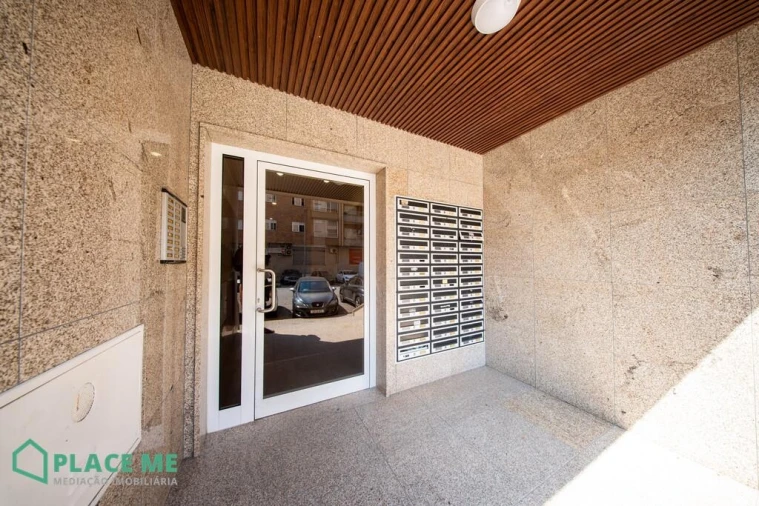 Apartamento T1 para Arrendamento em Nogueira, Fraião e Lamaçães Foto 2
