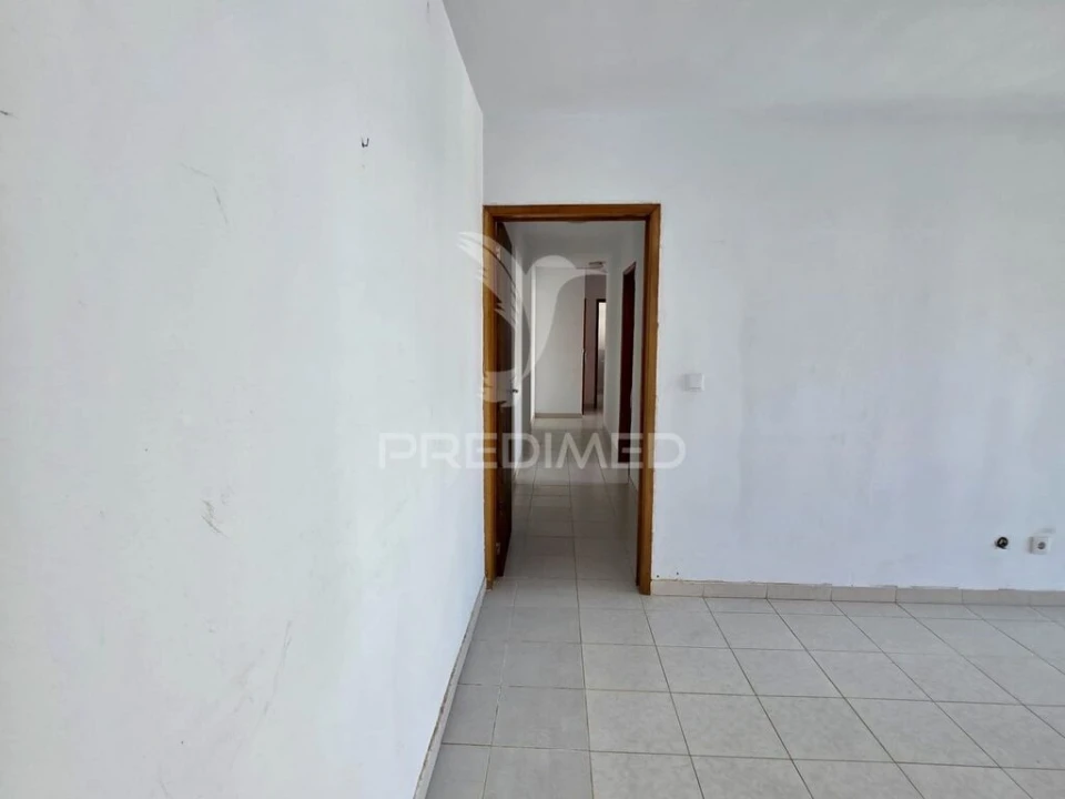 Apartamento T3 para Venda em Portimão Foto 11