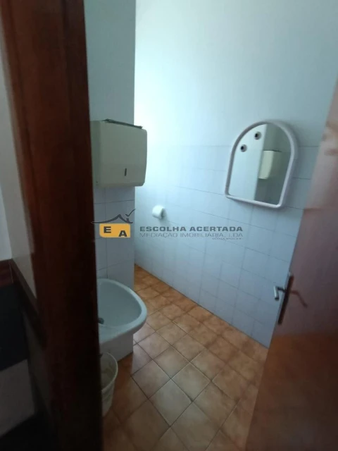 Loja para Venda em Perafita, Lavra e Santa Cruz do Bispo