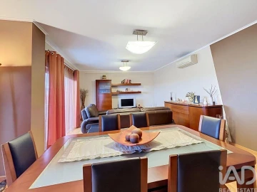 Apartamento T3 para Venda em Seixal, Arrentela e Aldeia de Paio Pires