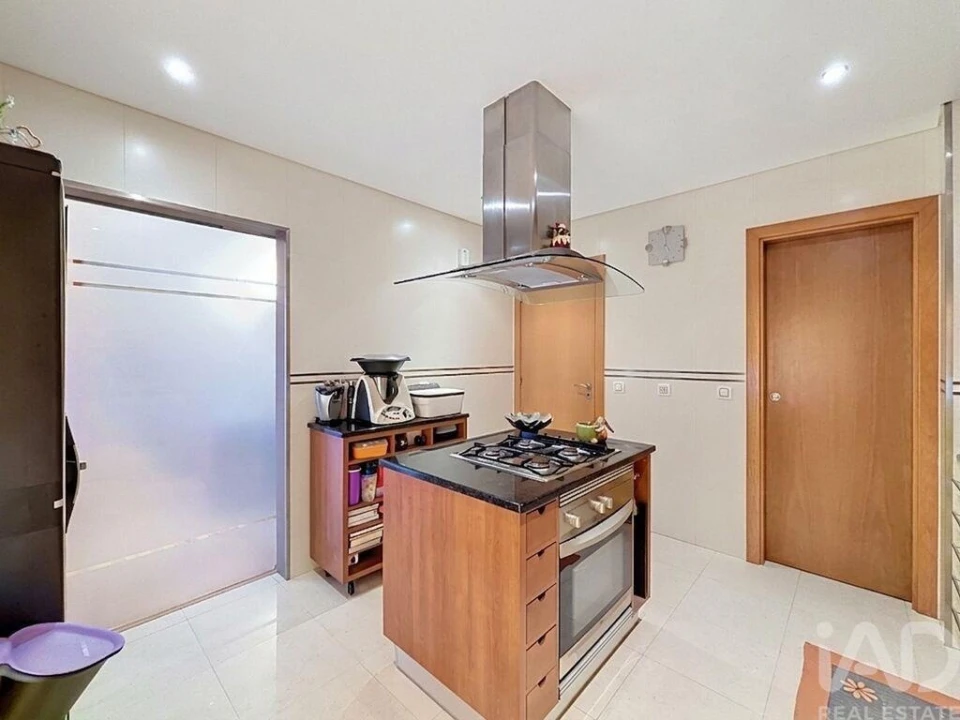 Apartamento T3 para Venda em Seixal, Arrentela e Aldeia de Paio Pires Foto 8