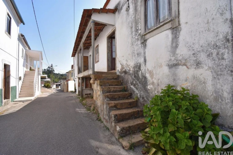 Moradia T3 para Venda em São Miguel, Santa Eufémia e Rabaçal Foto 5