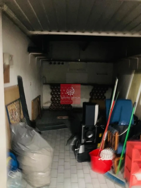 Garagem para Arrendamento em Mina de Água