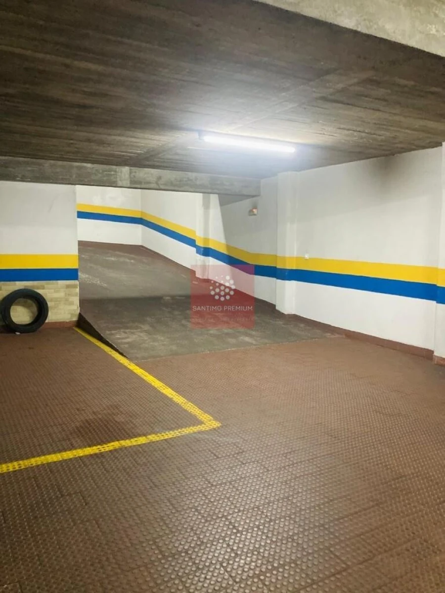 Garagem para Arrendamento em Mina de Água Foto 18