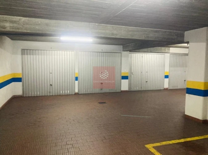 Garagem para Arrendamento em Mina de Água Foto 4