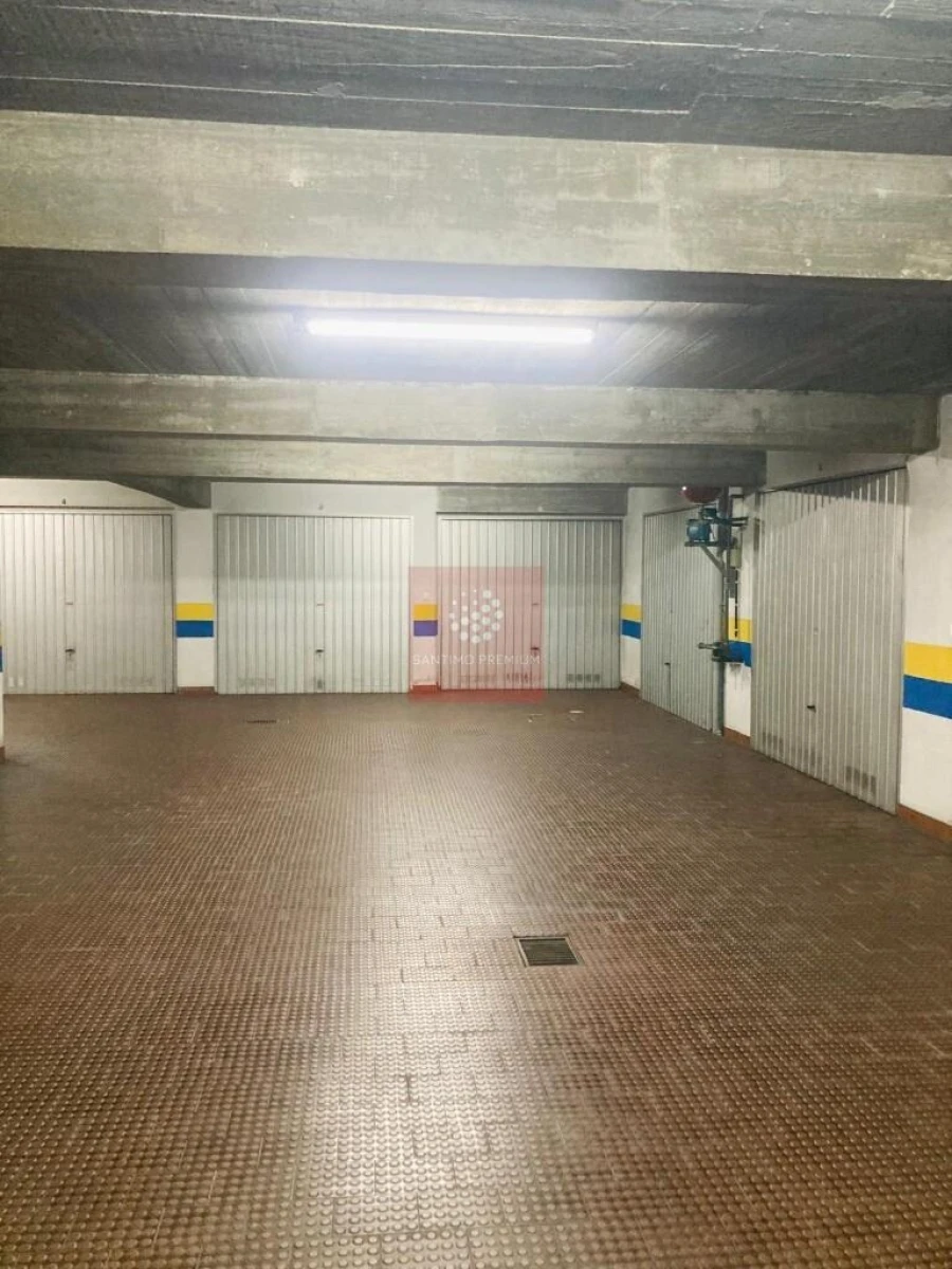 Garagem para Arrendamento em Mina de Água Foto 17