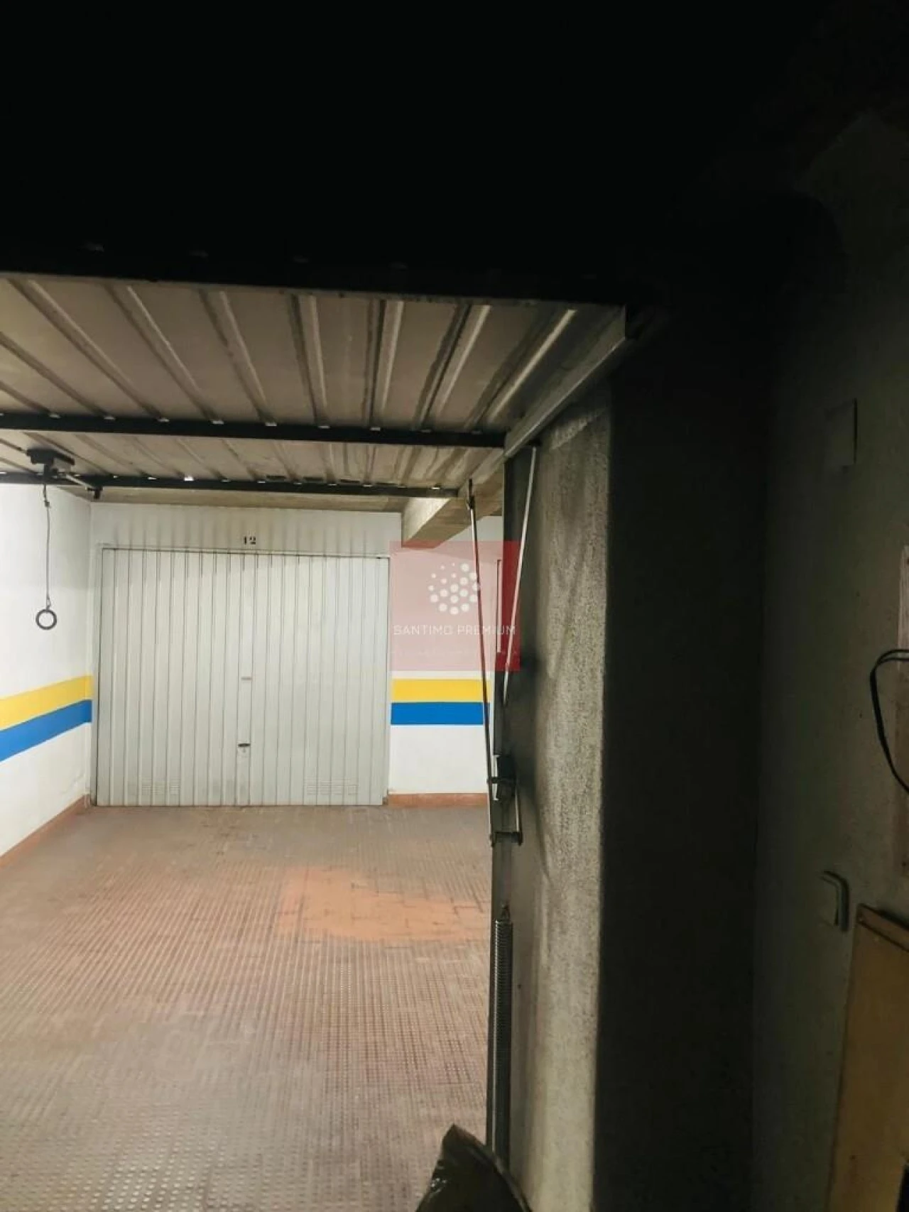 Garagem para Arrendamento em Mina de Água Foto 13