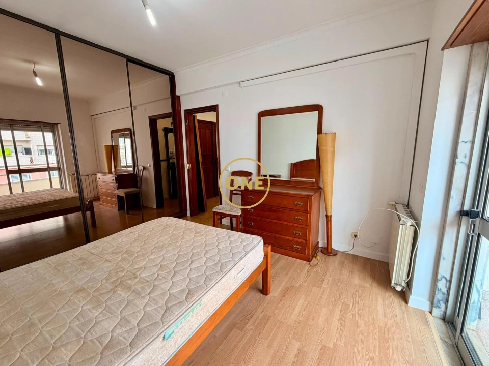Apartamento T2 para Venda em Corroios Foto 6
