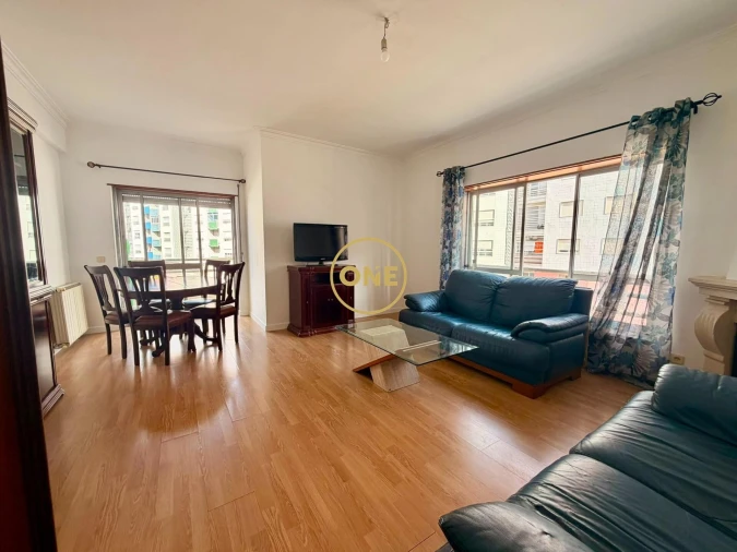 Apartamento T2 para Venda em Corroios Foto 2
