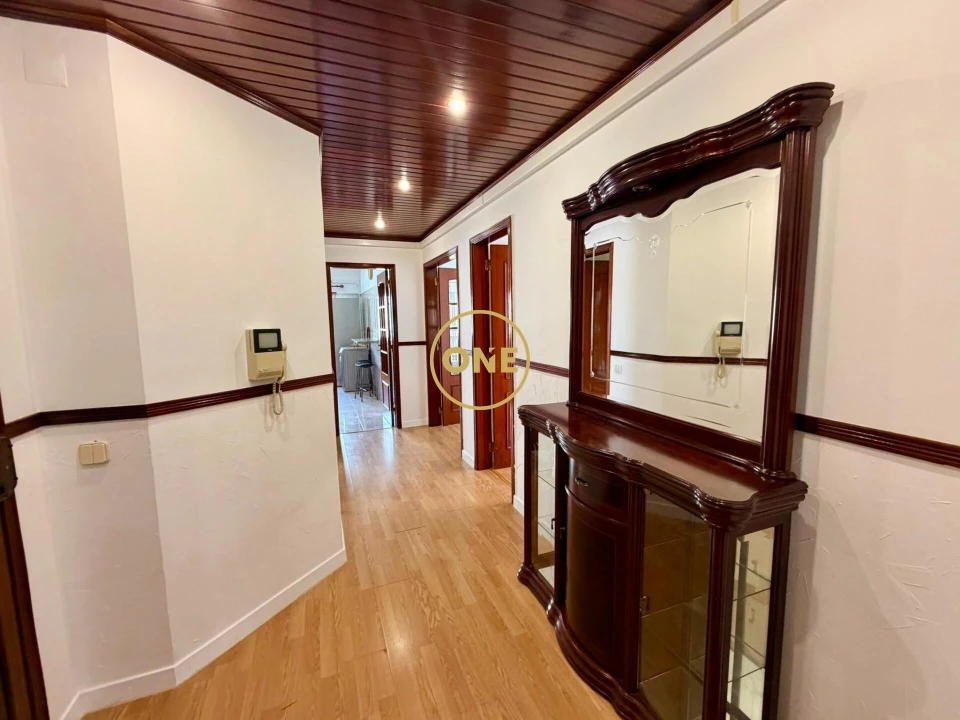 Apartamento T2 para Venda em Corroios Foto 16