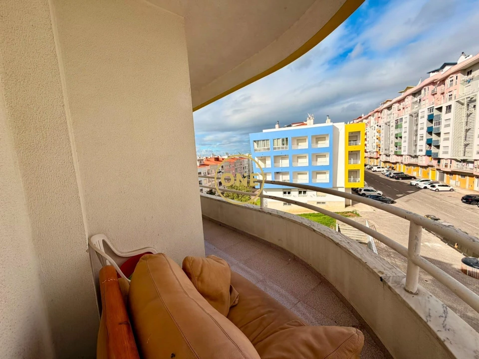 Apartamento T2 para Venda em Corroios Foto 30