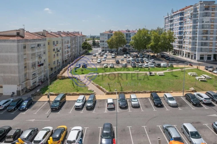 Apartamento T3 para Venda em Cacém e São Marcos Foto 13