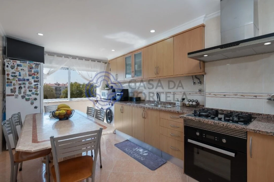 Apartamento T3 para Venda em Cacém e São Marcos Foto 12