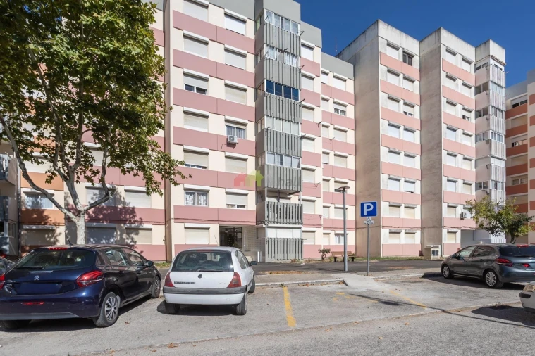 Apartamento T3 para Venda em Santo Antonio da Charneca Foto 25